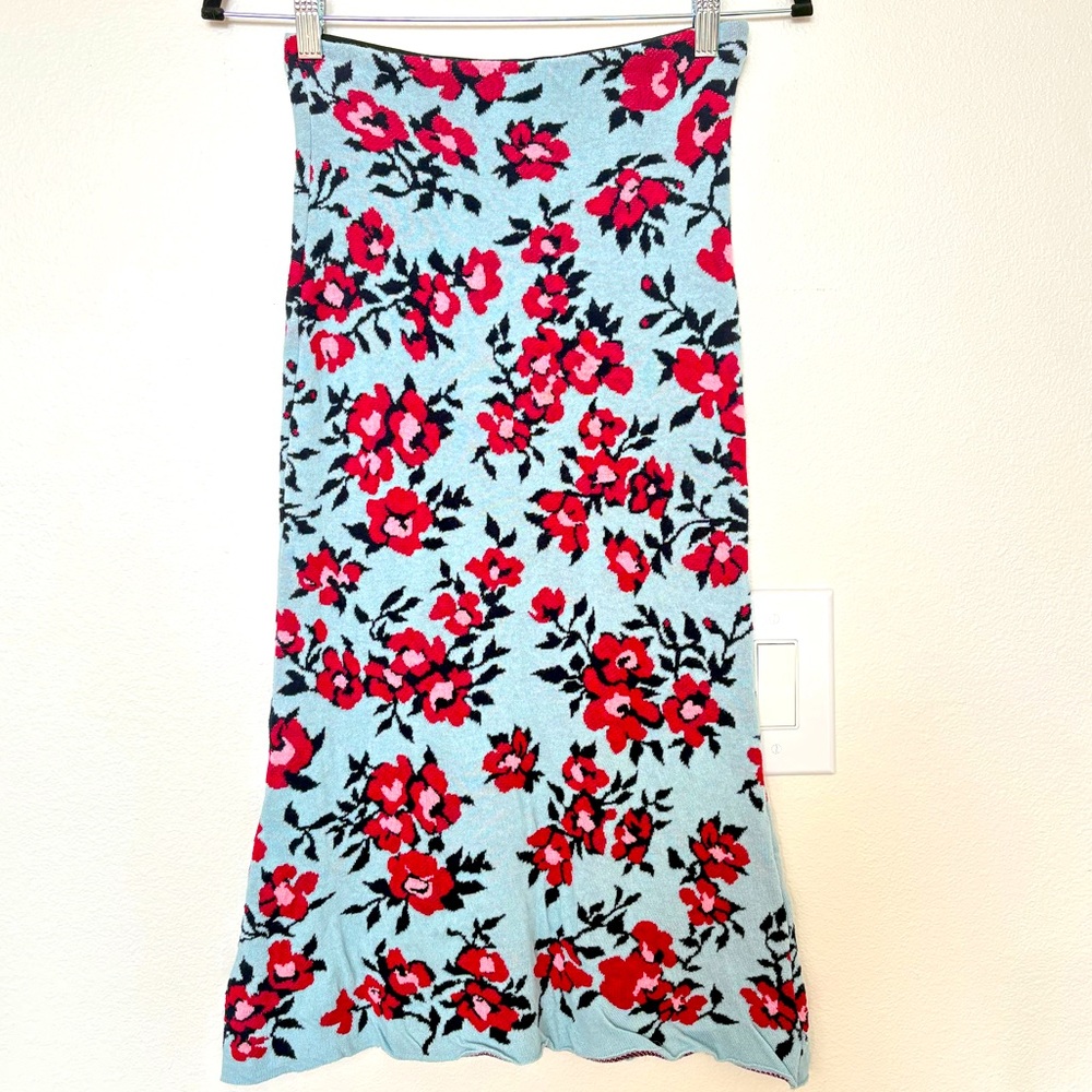 NVQ Blue & Red Floral Knit Midi Skirt